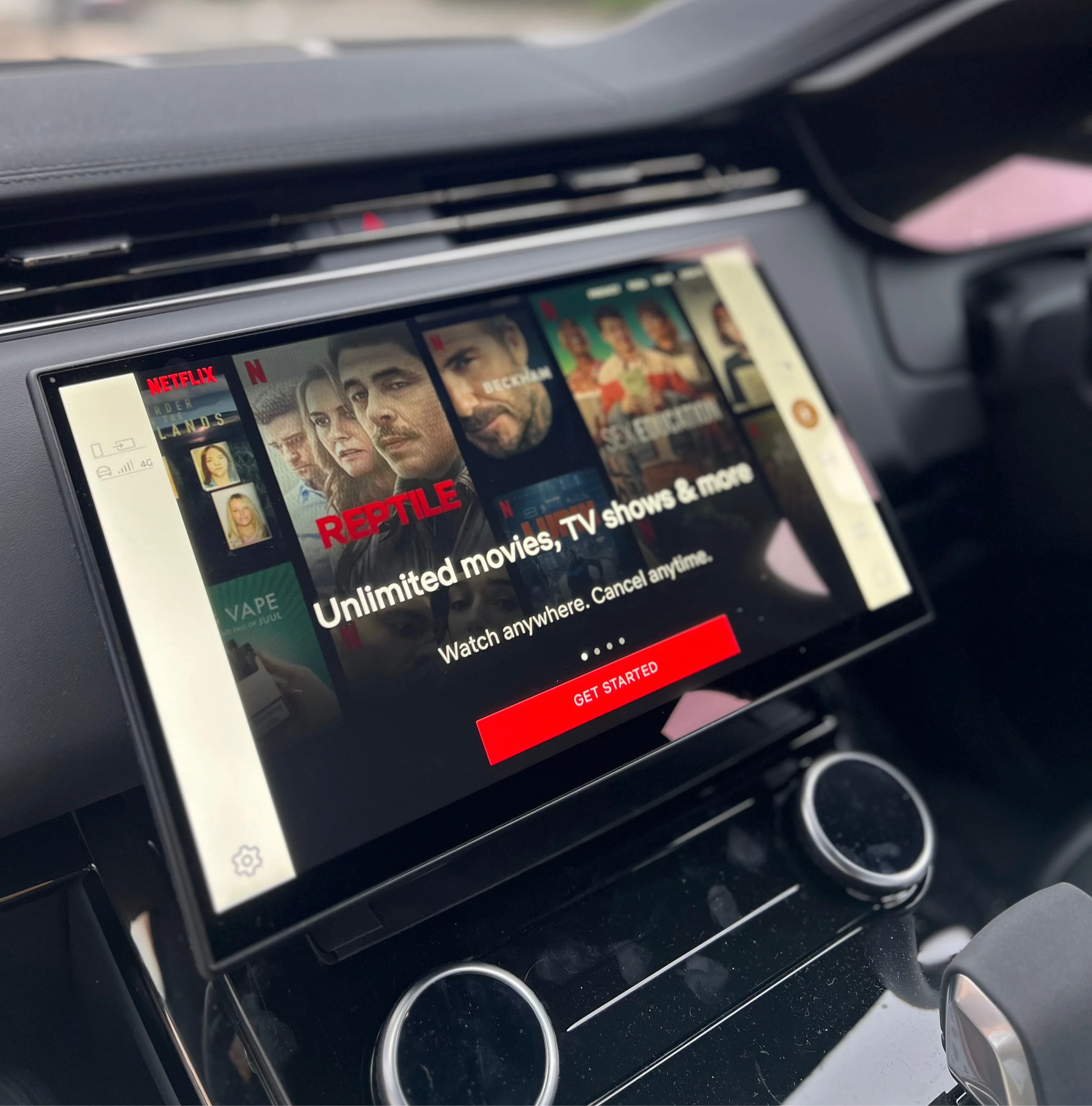 Dashly sullo schermo dell'auto